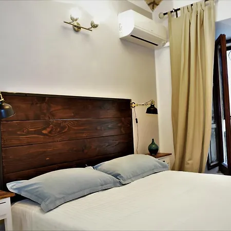 Coliseum Apartment