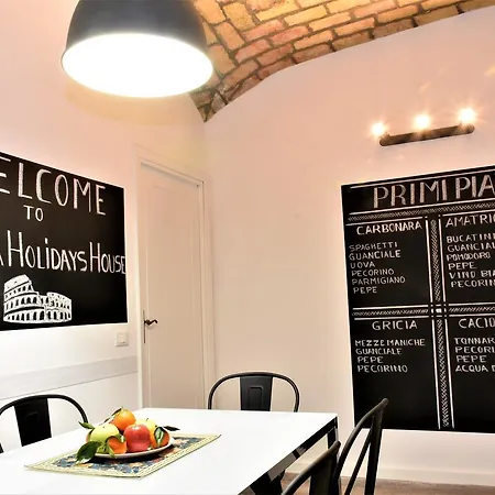 Coliseum Apartment *